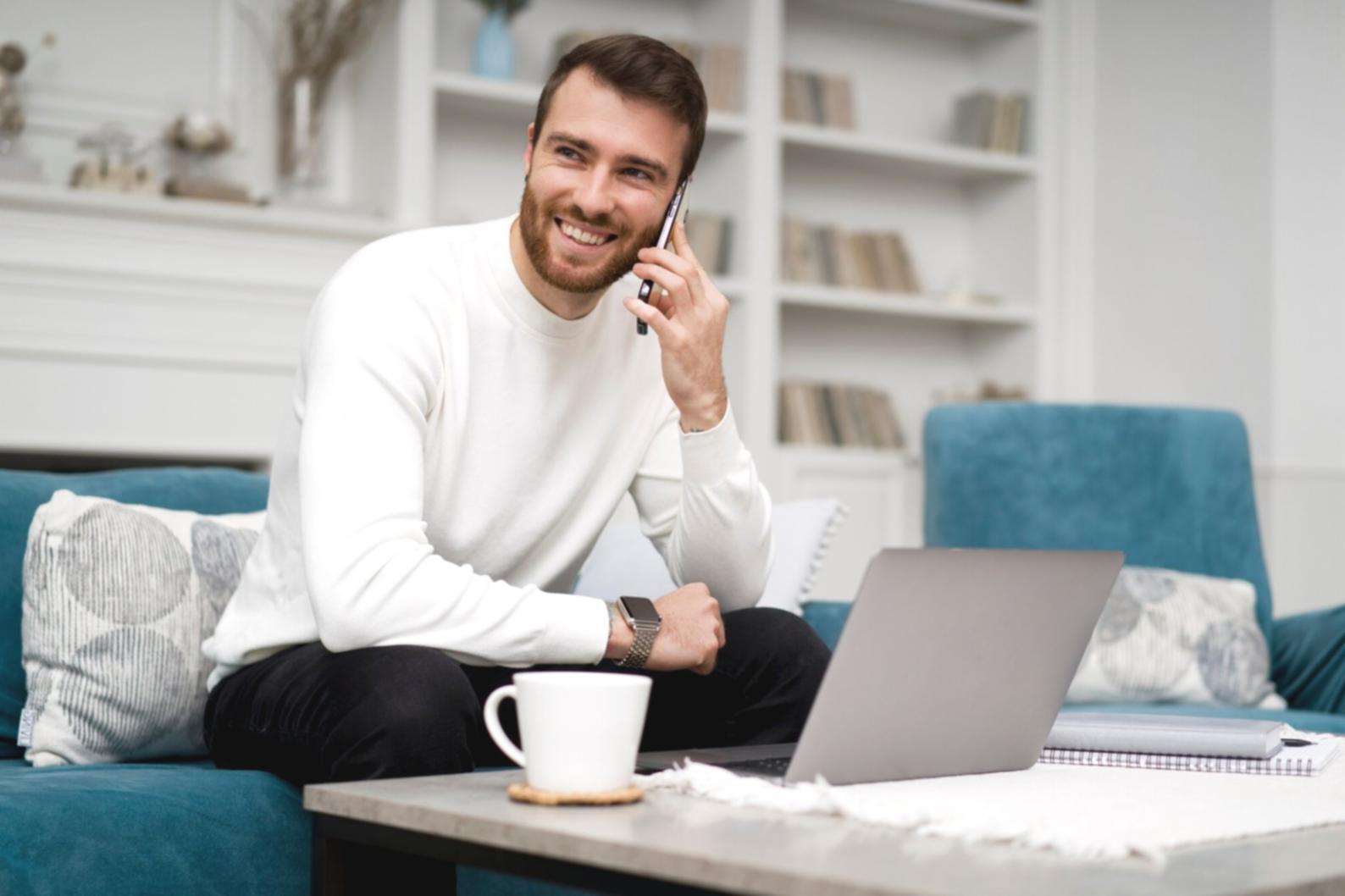 Intensive Analyse von Unternehmenskennzahlen am Computer